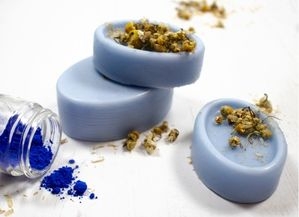 How to Make Chamomile Blue Conditioner Bars